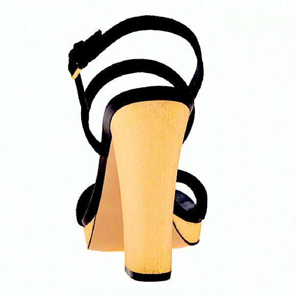 Heels - Picture 4 of 4